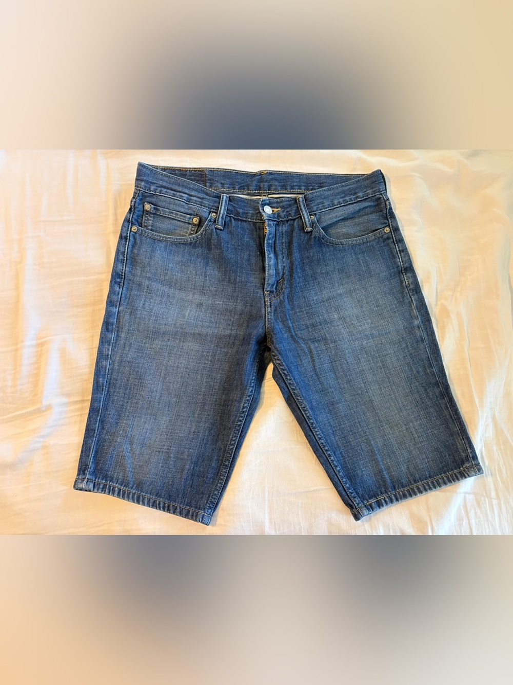 Levi’s 511 Men’s Slim Fit Shorts Size 32 *Irregular*